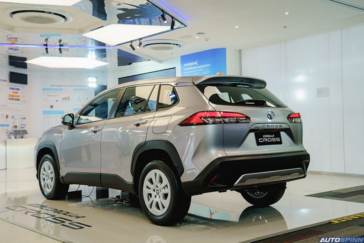 View - 	Toyota Corolla Cross 2024 chốt giá từ 820 triệu đồng tại Việt Nam