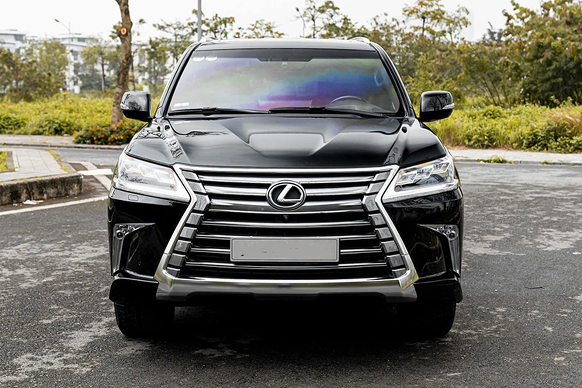 Can canh Lexus LX570 chay 8 nam, 