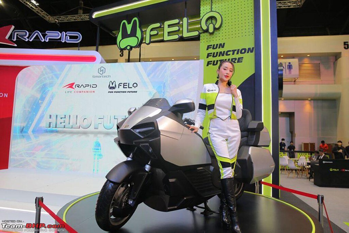 View - 	Felo TOOZ môtô điện đẹp như Honda Goldwing, chạy 702km/1 lần sạc