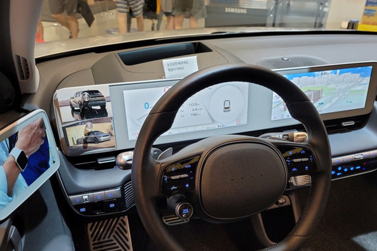 View - 	SUV điện Hyundai IONIQ 5 được... cấp bằng lái như người ở Mỹ