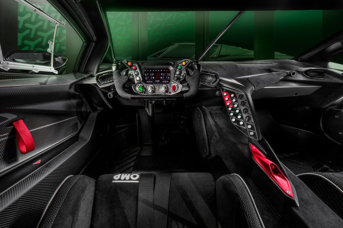View - 	Cực phẩm Lamborghini SC63 lọt vào mắt xanh của đại gia Minh Nhựa