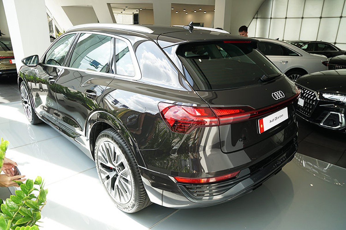 View - 	Audi Q8 e-tron từ 3,8 tỷ tại Việt Nam, rẻ hơn Mercedes EQE SUV