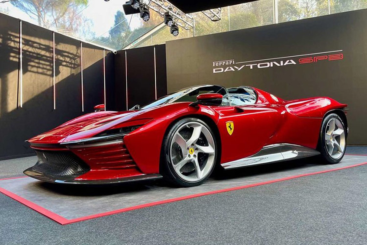 View - 	Ferrari Daytona SP3 ngựa chồm hơn 52 tỷ được Qua Vũ mong chờ nhất