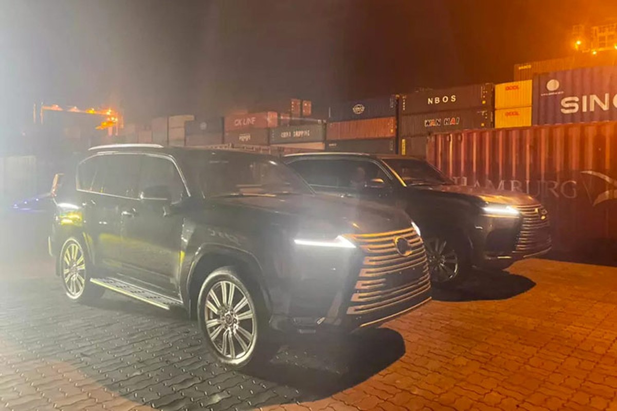 View - 	Lexus LX600 bản VIP hơn 10 tỷ mà Hoàng Kim Khánh tậu có gì?