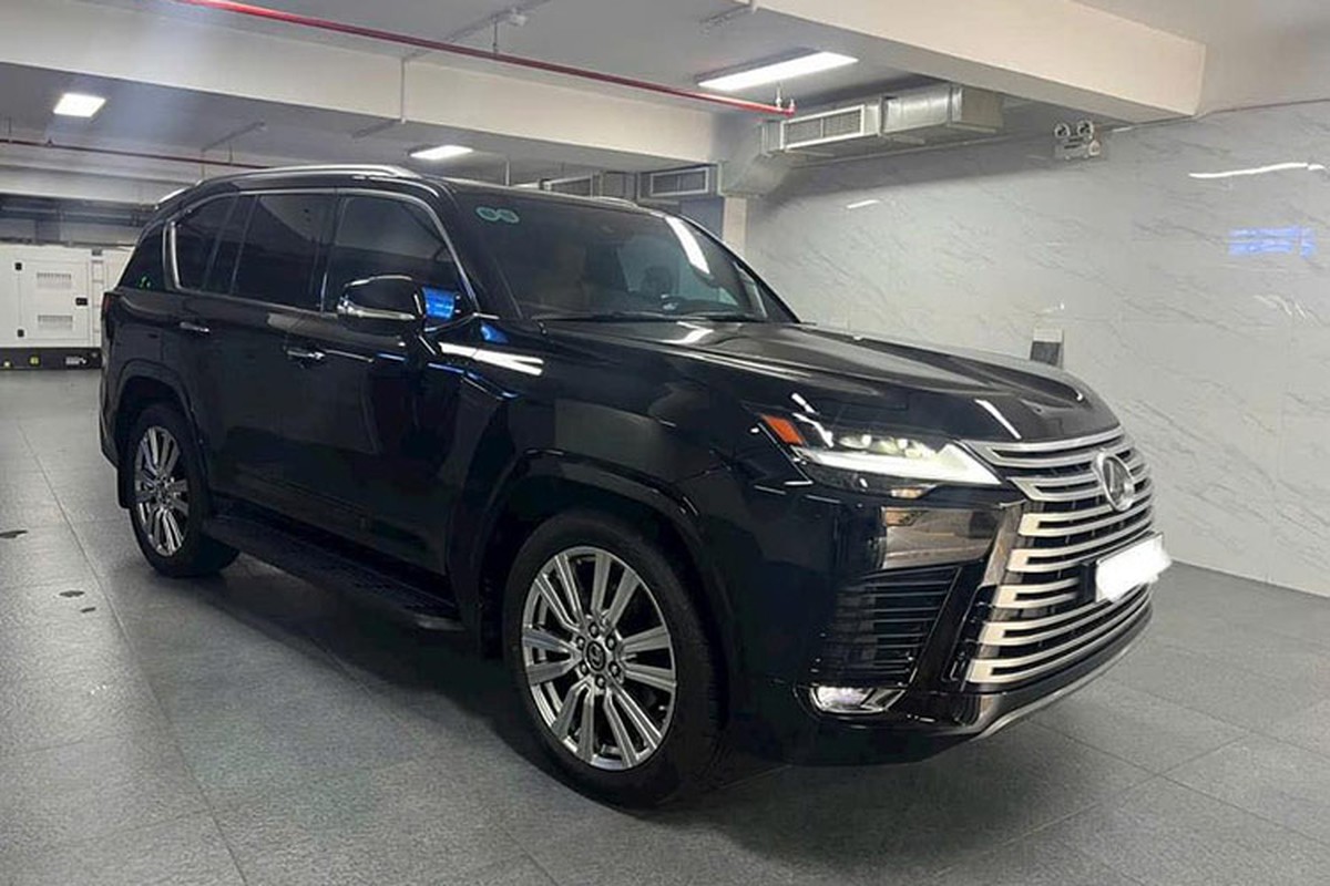 View - 	Lexus LX600 bản VIP hơn 10 tỷ mà Hoàng Kim Khánh tậu có gì?