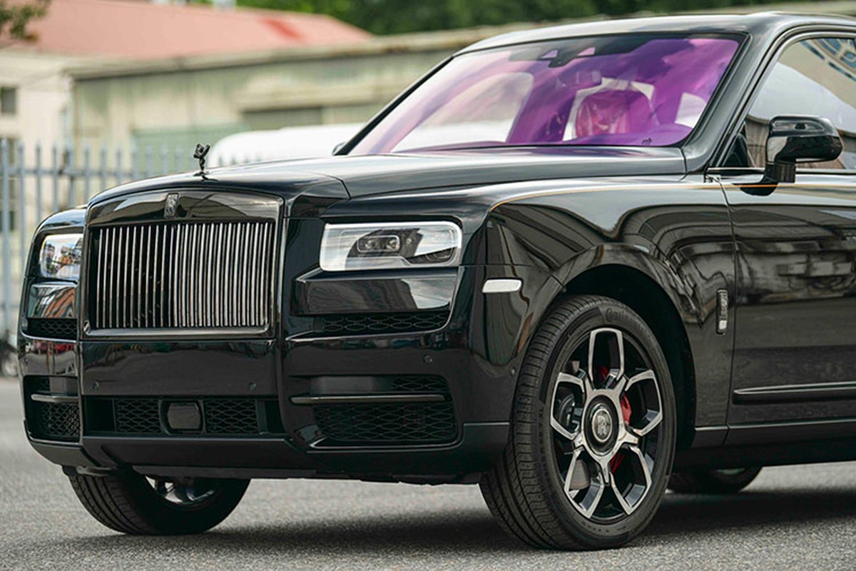 Cuc pham Rolls-Royce Cullinan Black Badge 2024 