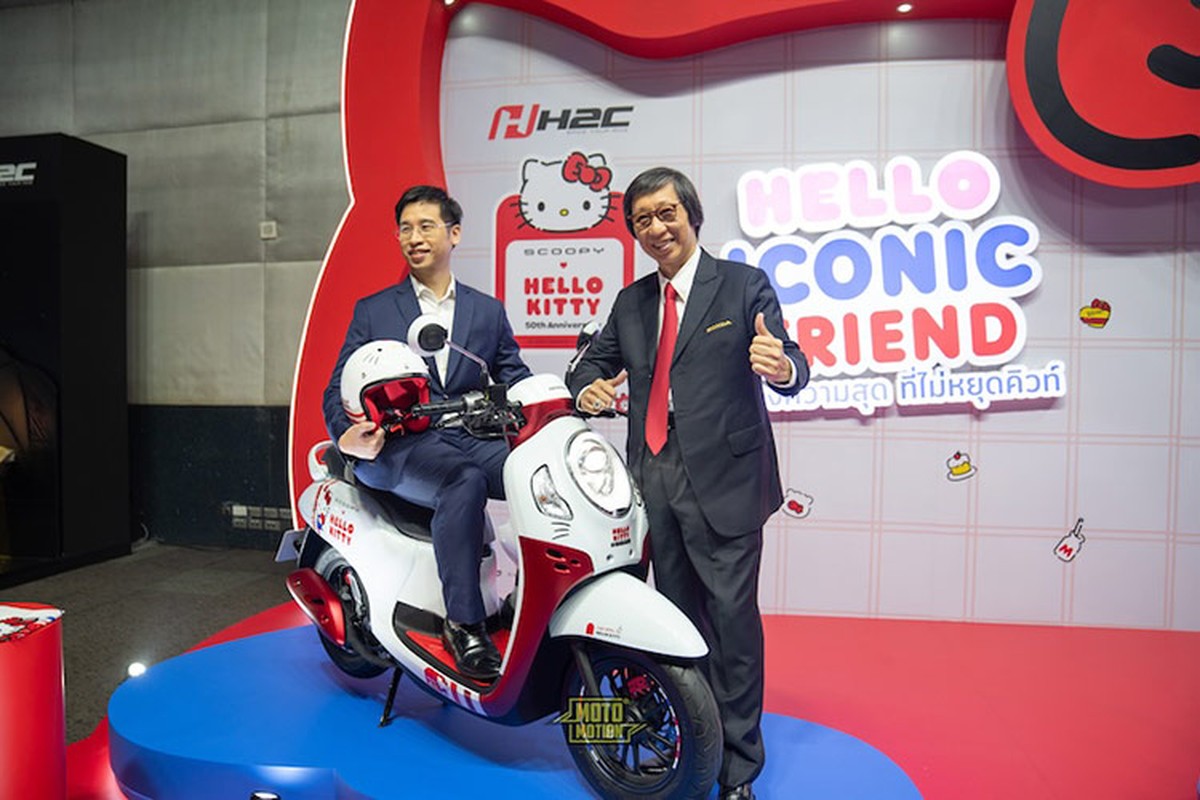 View - 	Cận cảnh Honda Scoopy Hello Kitty giá 40 triệu đốn tim phái đẹp