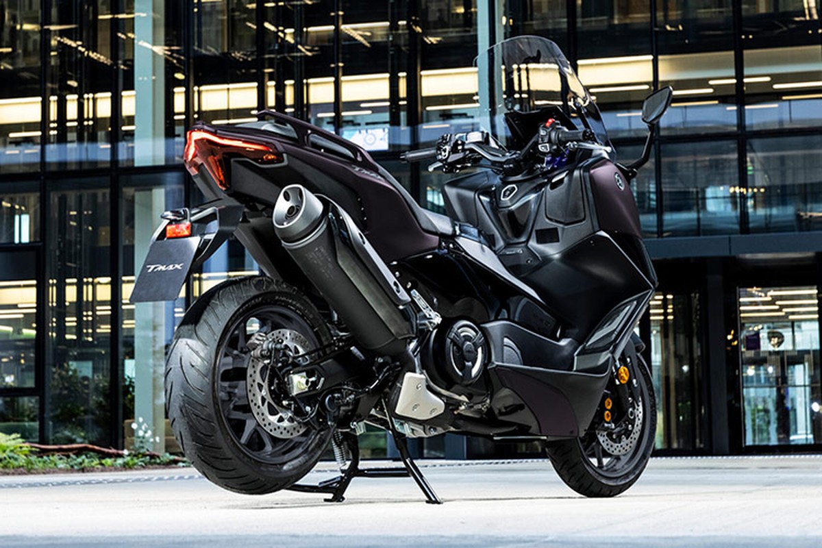 View - 	Yamaha TMAX Tech Max, xe ga đắt hơn ôtô Vinfast VF3 trăm triệu