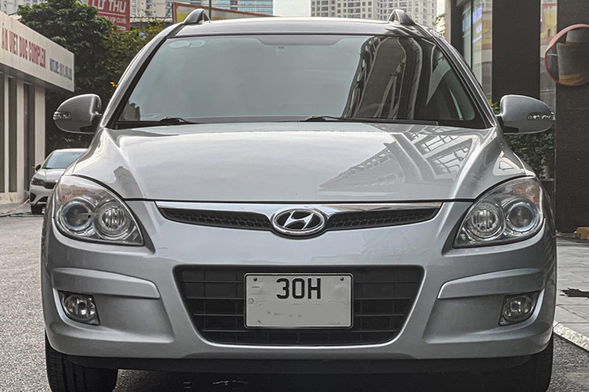 Hyundai i30 chay 14 nam, rao ban gan 300 trieu co 