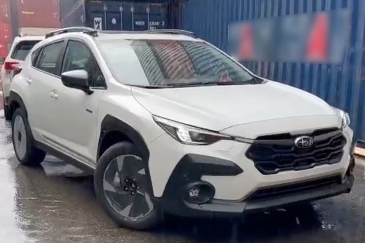 View - 	Cận cảnh Subaru Crosstrek 2025 vừa về Việt Nam khoảng 1,1 tỷ đồng