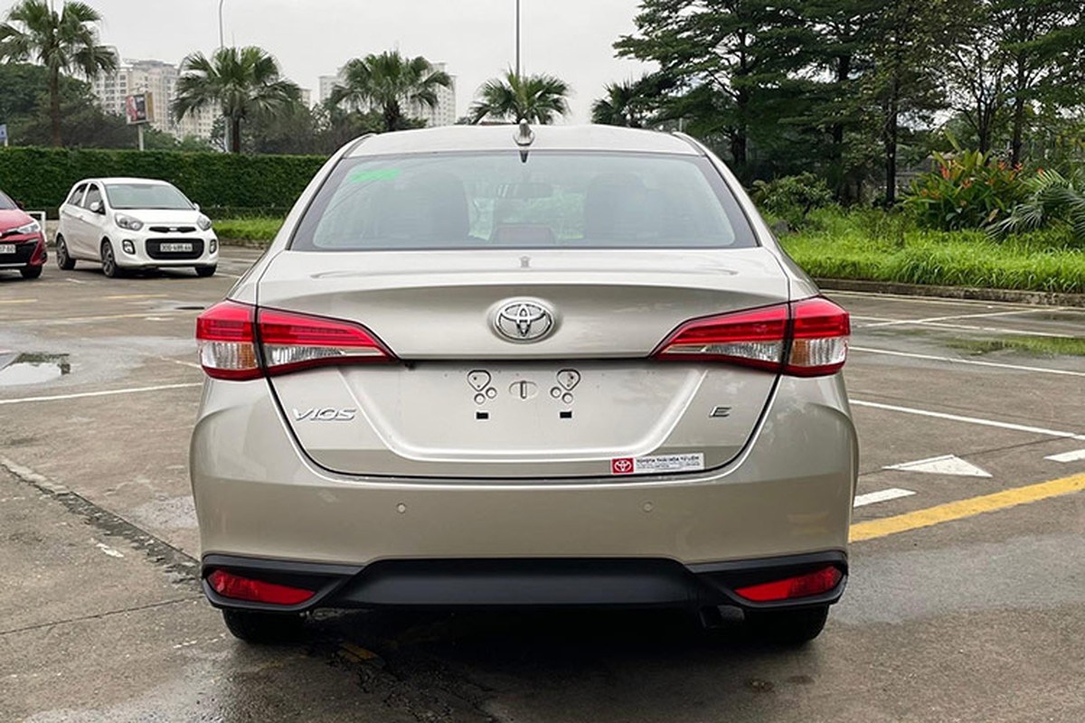 View - 	Lý do Toyota Vios sụt giảm mạnh nhưng vẫn dẫn đầu phân khúc