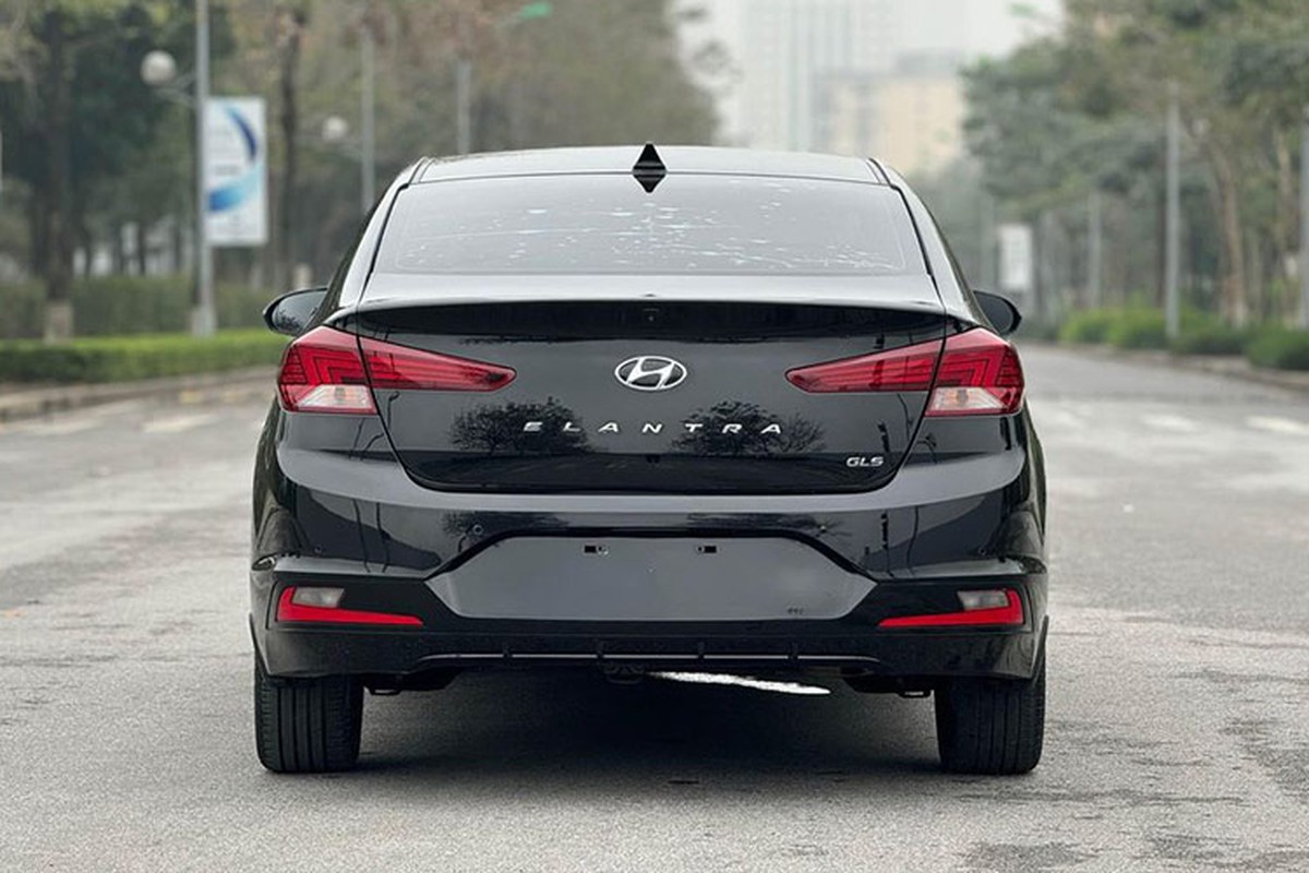 Co nen mua Hyundai Elantra chay 5 nam, duoi 500 trieu o Ha Noi?-Hinh-9