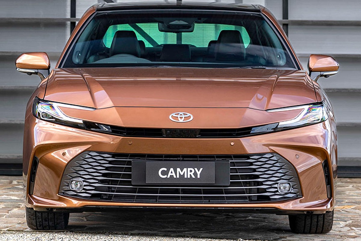 View - 	Toyota Camry 2025 ra mắt 10/10 tại Thái Lan, chờ về Việt Nam