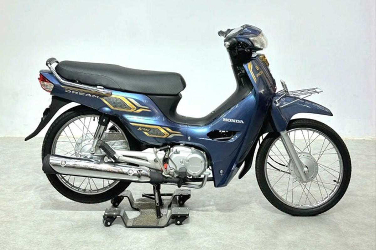 View - 	Cận cảnh Honda Dream 125 NCX 2024 hơn 100 triệu tại Việt Nam