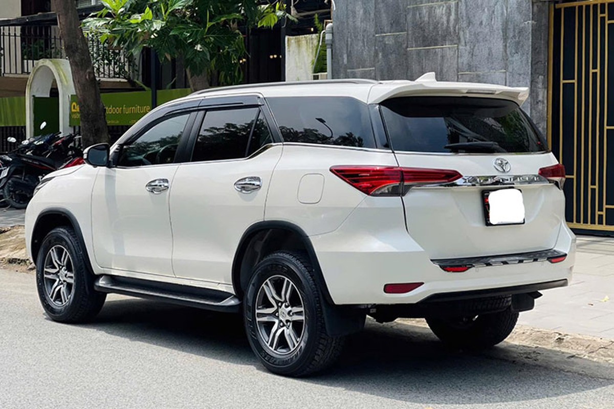 View - 	Toyota Fortuner thánh lật bán lỗ 700 triệu đồng sau 7 năm