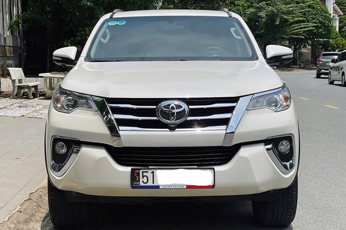 View - 	Toyota Fortuner thánh lật bán lỗ 700 triệu đồng sau 7 năm