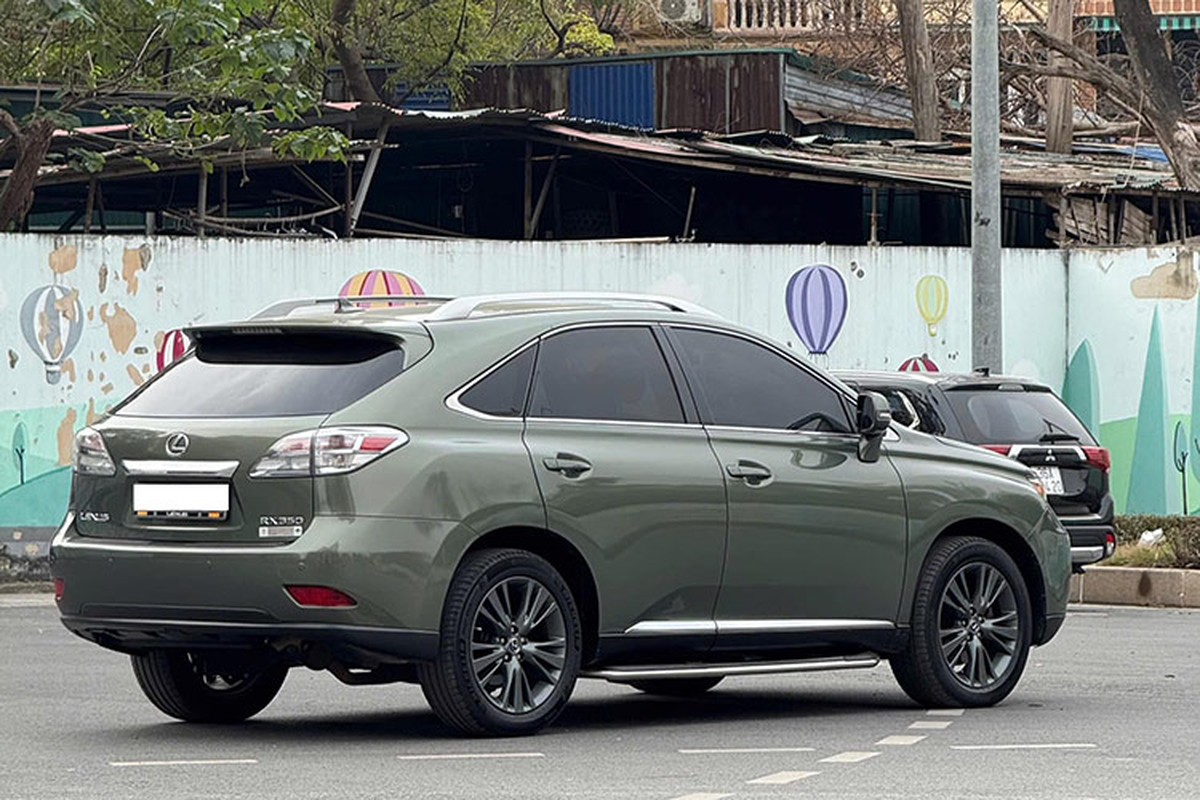 Lexus RX350 chay 15 nam tai Viet Nam van co gia hon 700 trieu-Hinh-2