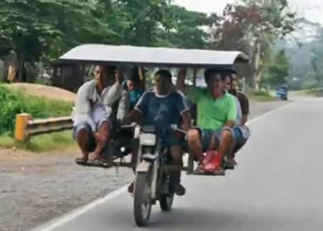 Anh giao thong ba dao vua hai huoc vua nguy hiem chet nguoi-Hinh-8