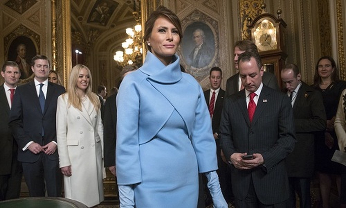 Ba Melania Trump va 5 tuan lam de nhat phu nhan tu xa