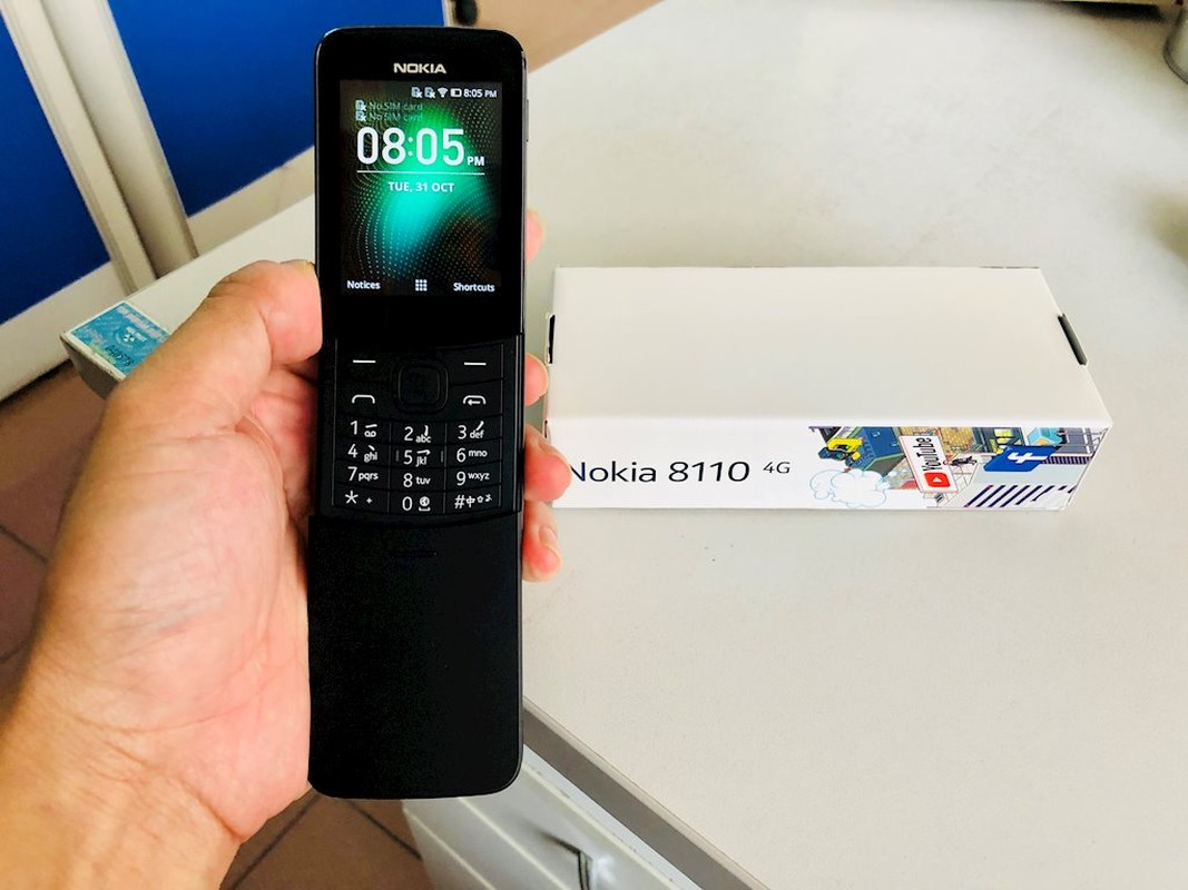 Mo hop Nokia “qua chuoi” 8110 4G cho nguoi thich hoai co-Hinh-12