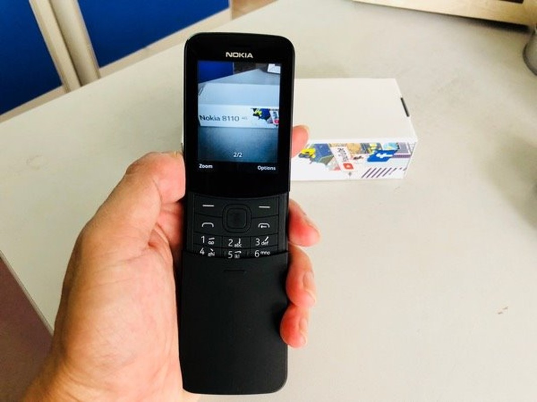 Mo hop Nokia “qua chuoi” 8110 4G cho nguoi thich hoai co-Hinh-15