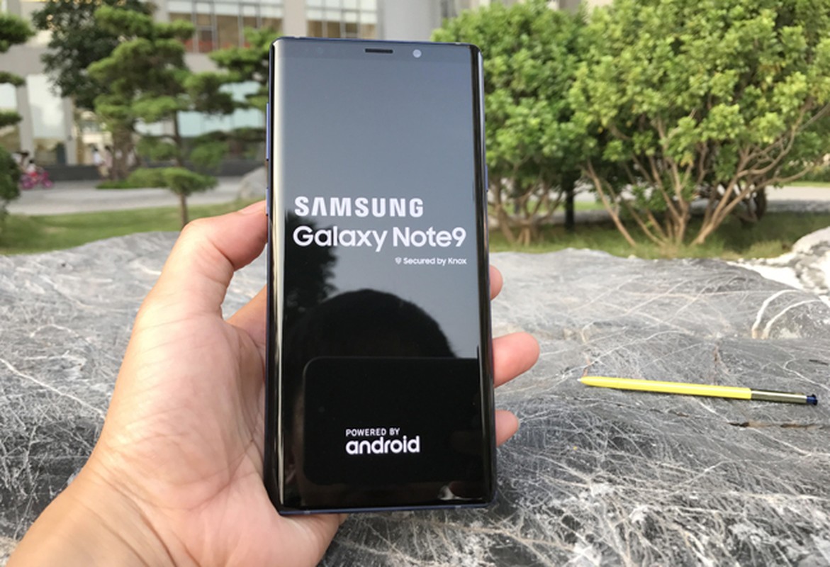 Dap hop Galaxy Note9: Thiet ke dang cap, S Pen khac biet-Hinh-3