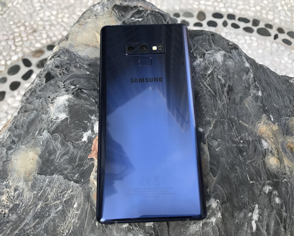 Dap hop Galaxy Note9: Thiet ke dang cap, S Pen khac biet-Hinh-6