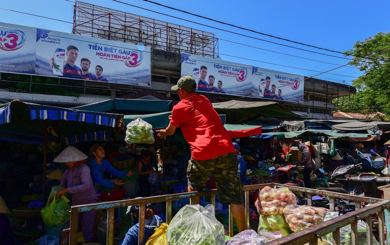 Nhung khu cho co tram tuoi noi tieng o Viet Nam-Hinh-9