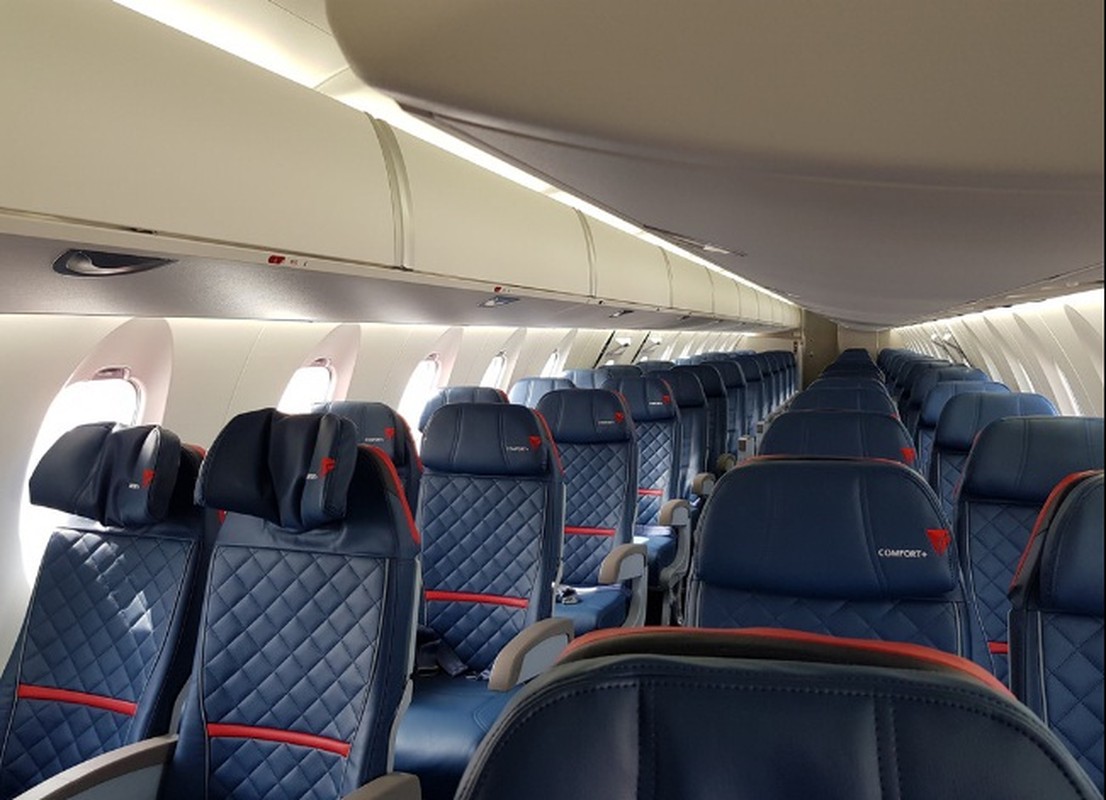 Tan muc may bay Bombardier CRJ900 cua Vietnam Airlines vua bay thu nghiem-Hinh-6