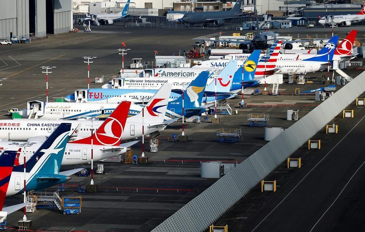 Soc canh Boeing 737 Max chat dong trong kho bai vi lenh cam bay-Hinh-9