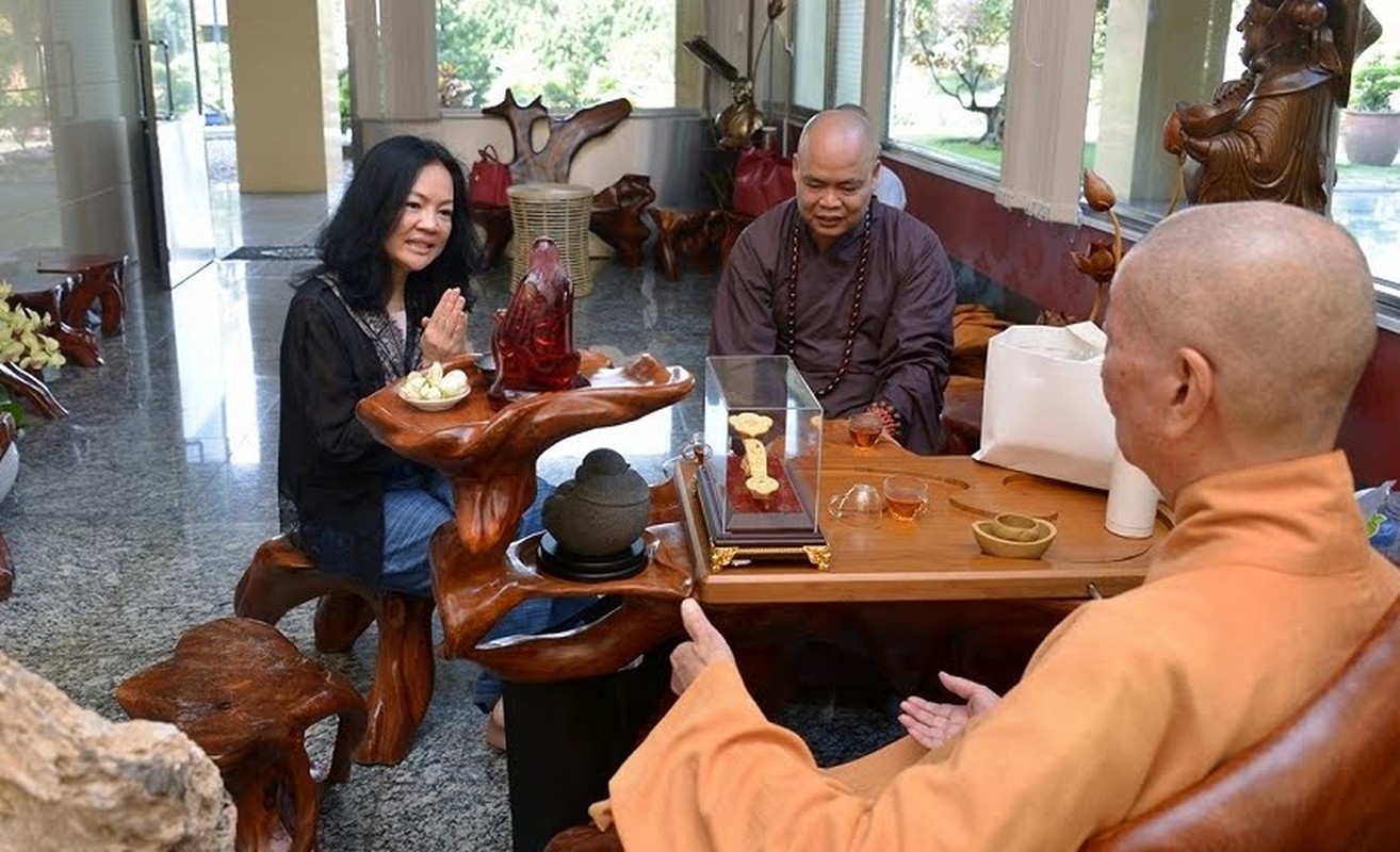 Nhung bong hong tai gioi, kin tieng dung sau su thanh cong cua cac ty phu Viet-Hinh-11