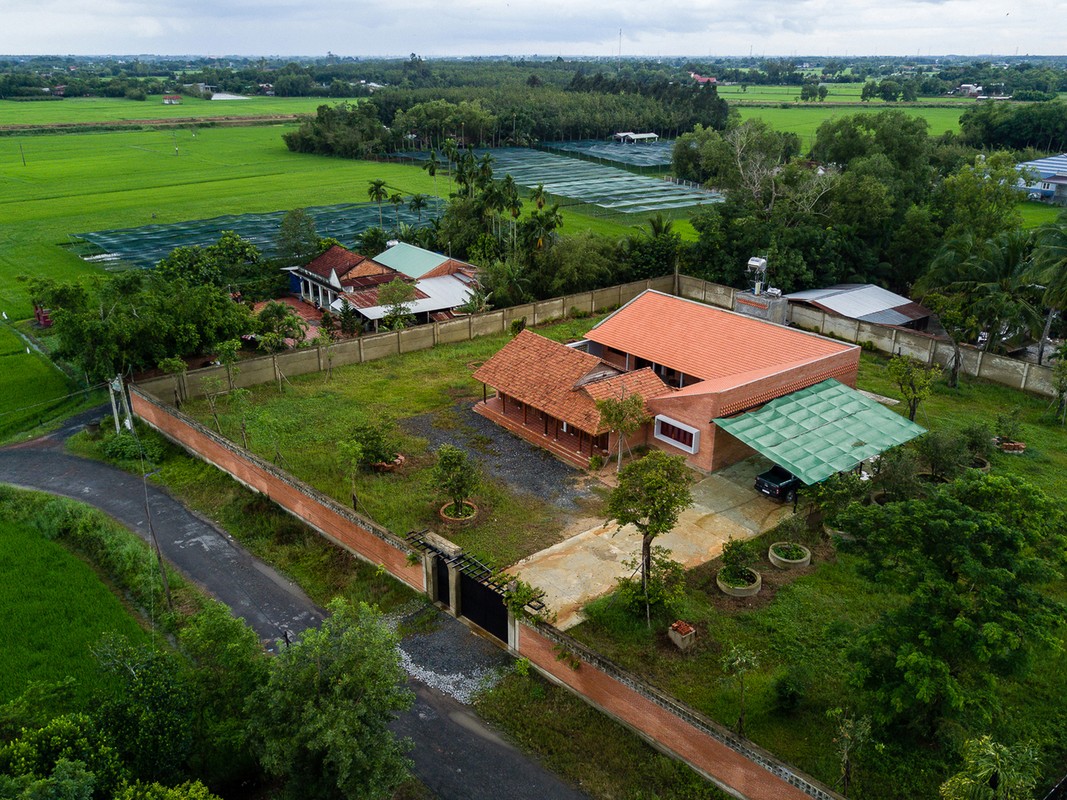 Ngam nha 3 gian hang nghin m2 ngo nhu resort cao cap o Tay Ninh tren bao ngoai-Hinh-3