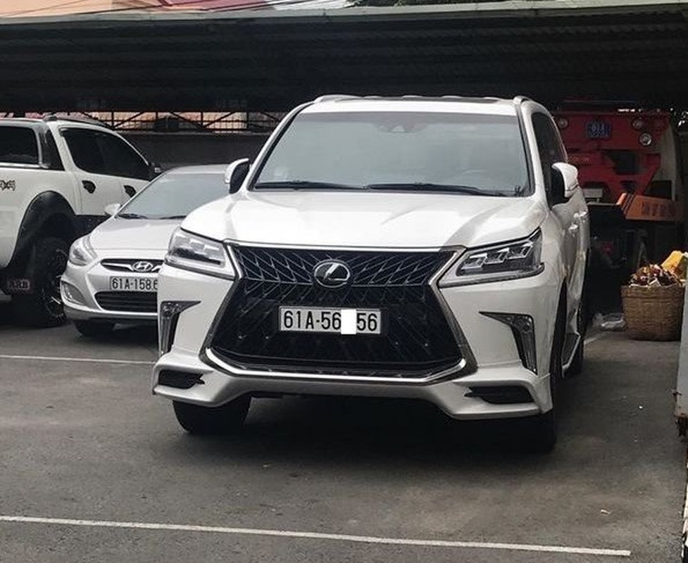 Dai gia Viet nao “vung tien” sam xe sang Lexus LX570?-Hinh-12