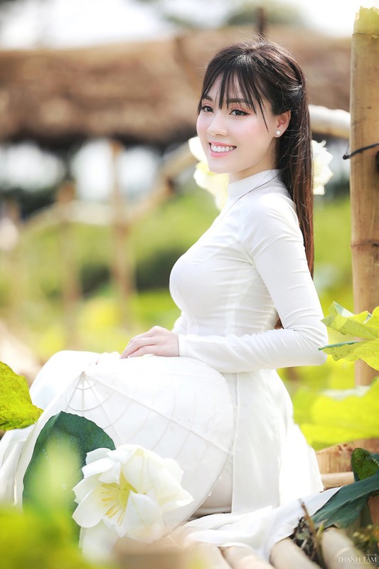 Au Ha My lot top 10 nhan vat duoc nguoi Viet tim kiem nhieu nhat-Hinh-8