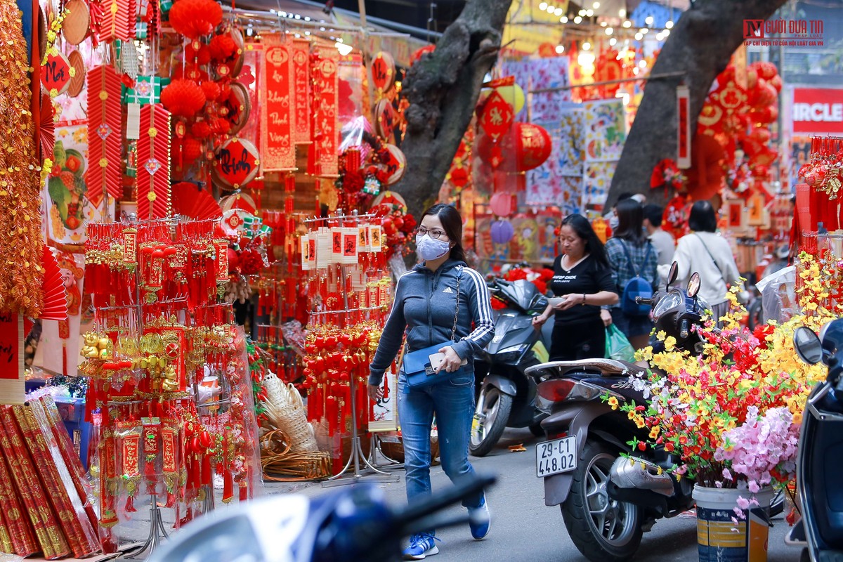 Cho hoa Tet Tan Suu vang bong nguoi mua-Hinh-9