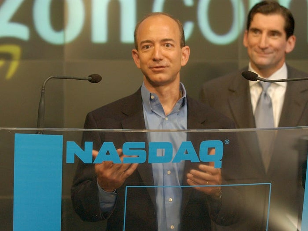 Truoc khi tu chuc CEO, Jeff Bezos xay dung de che Amazon the nao?-Hinh-8