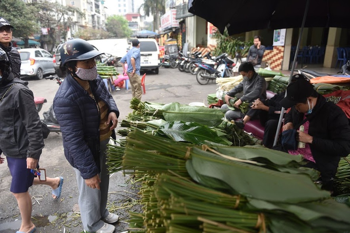 Cho la dong lau doi nhat Ha Noi vang khach ngay giap Tet-Hinh-2