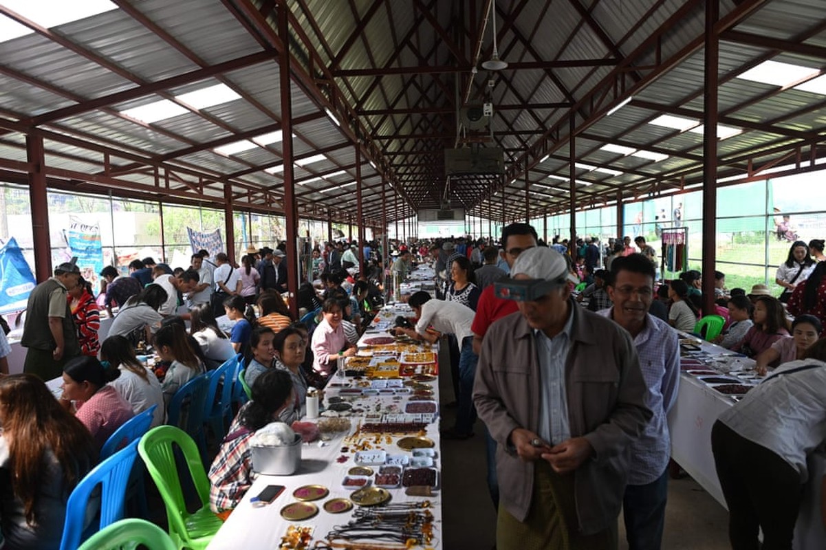 Noi da ga nghe khai thac da quy bat chap mang song o Myanmar-Hinh-11