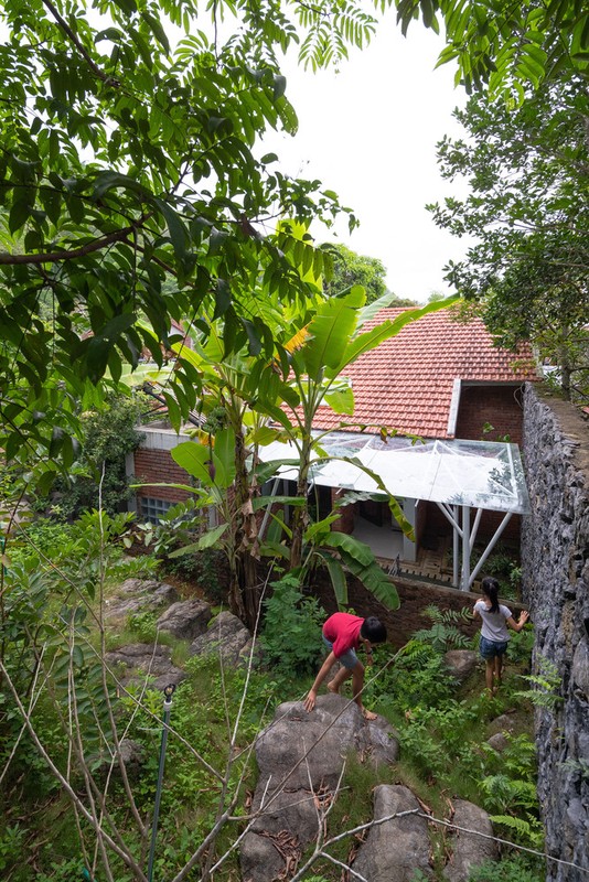 An hien duoi tan cay xanh mat, nha Son La len bao ngoai-Hinh-4