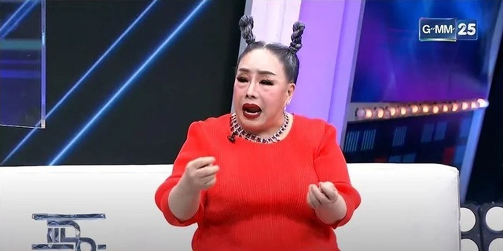 Bat ngo cuoc song cua nu dai gia co den 14 doi chong-Hinh-9