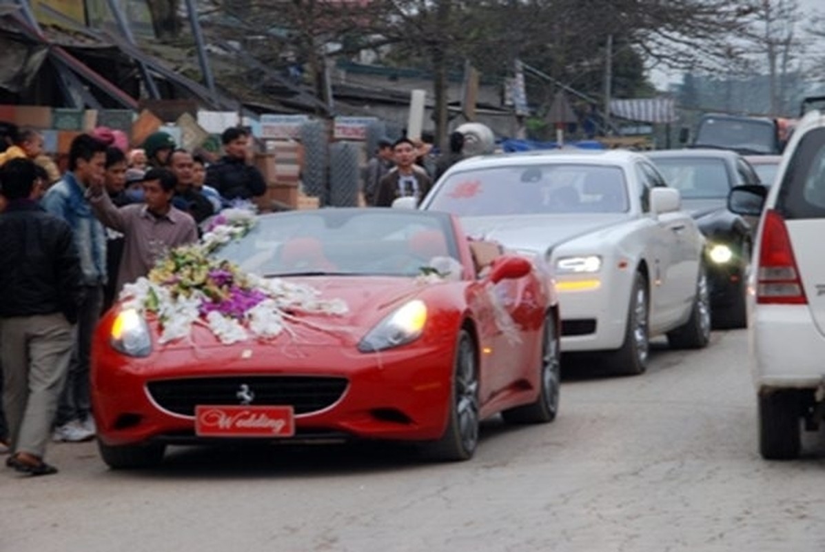 Do giau co cua nu dai gia pho nui “vang bong mot thoi”