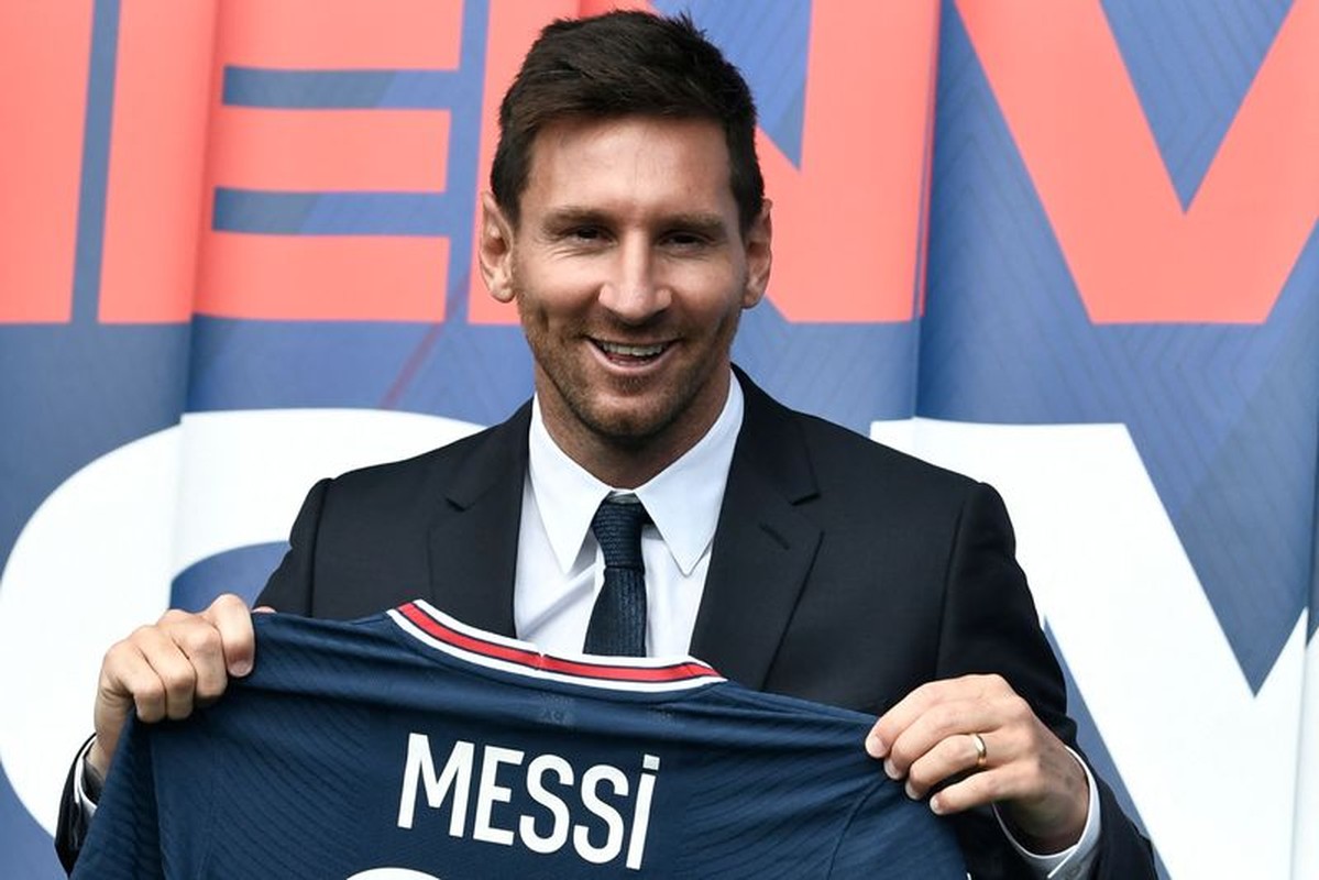 Lionel Messi va Kylian Mbappe: Ai giau hon?-Hinh-3