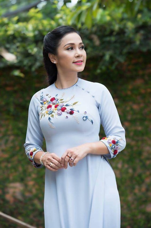 Can canh biet thu vuon ngap hoa trai cua Viet Trinh sau giai nghe-Hinh-2