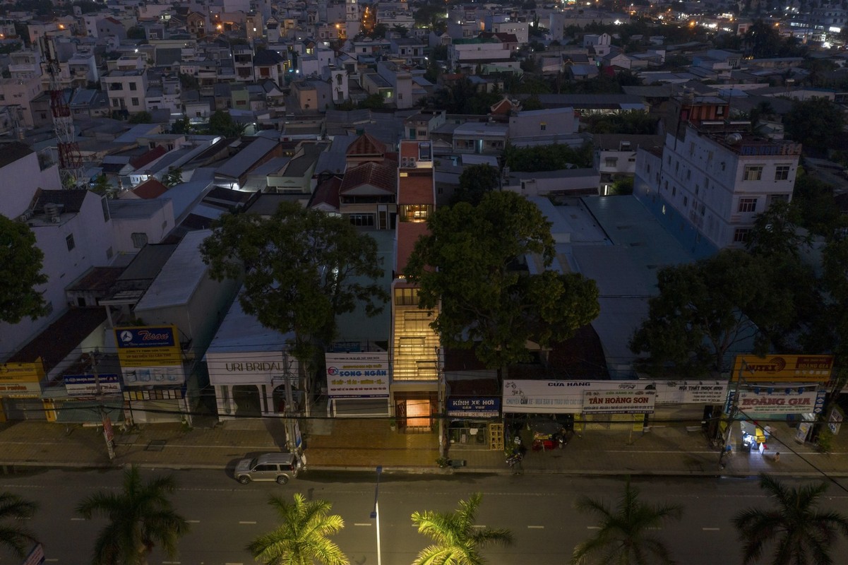 Dung gach gom thay mai, nha Can Tho khien bao ngoai “thuong nho“-Hinh-3