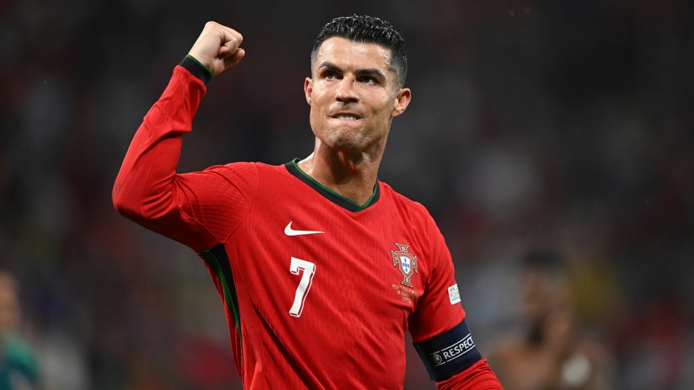 Ben trong sieu biet thu “dat nhat Bo Dao Nha” cua  Cristiano Ronaldo