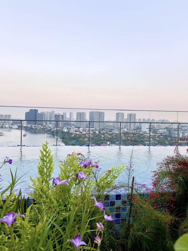 View - 	Cận cảnh penthouse 450m2 ngắm sông Sài Gòn của diva Hồng Nhung