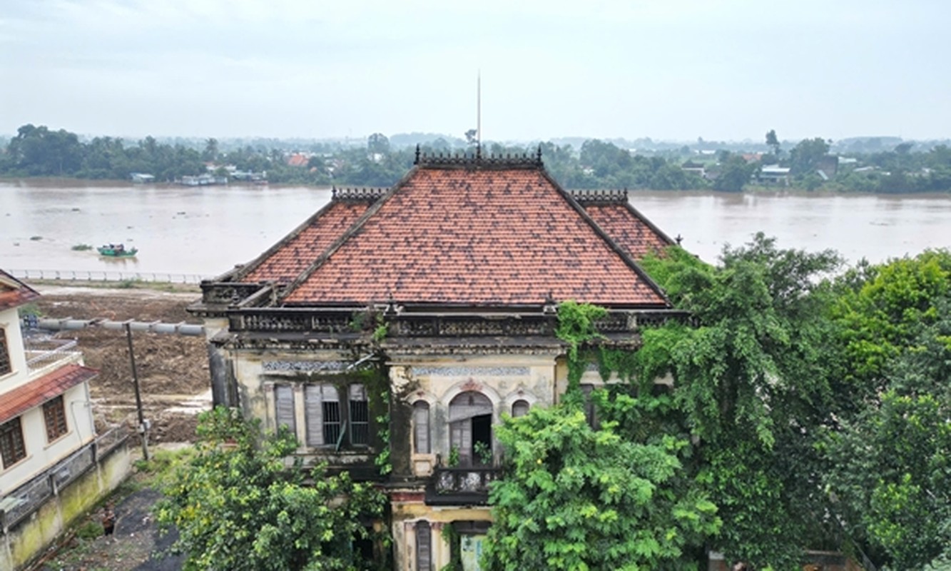 View - 	Chiêm ngưỡng biệt thự cổ ở Đồng Nai trước nguy cơ bị phá bỏ