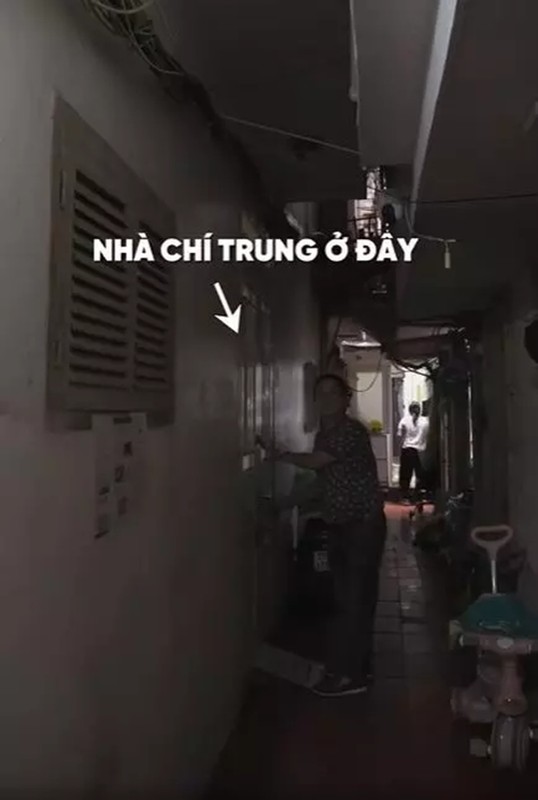 View - 	Hé lộ căn nhà giữa phố cổ Hà Nội của NSƯT Chí Trung 