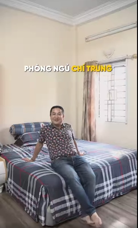 View - 	Hé lộ căn nhà giữa phố cổ Hà Nội của NSƯT Chí Trung 