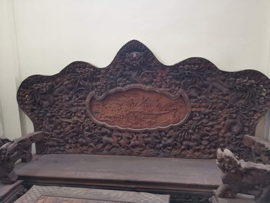 Choang ngop bo ban ghe go 8 ta, hon 3 ty khong ban-Hinh-4